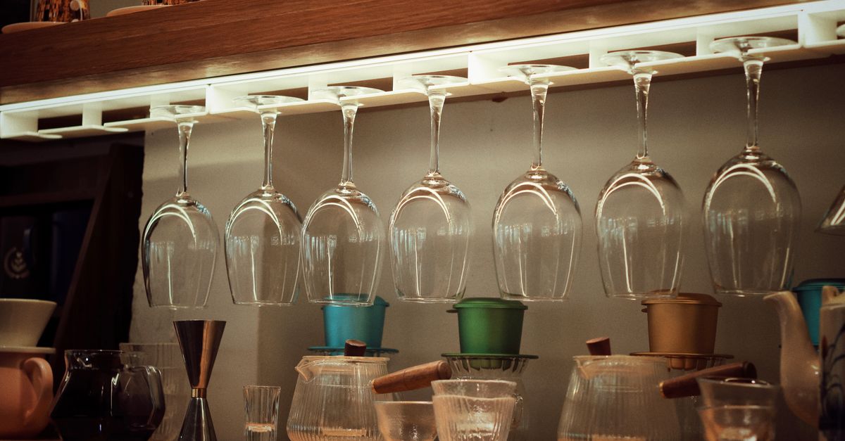 Bar Blondie Opens in Queen's Park
